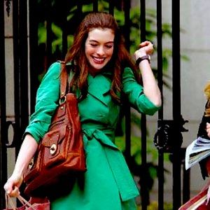 🧩 COACH 'Gigi' Legacy Whiskey
Leather Tote